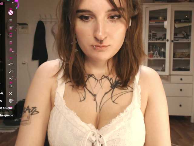 momorenaaa live cam preview
