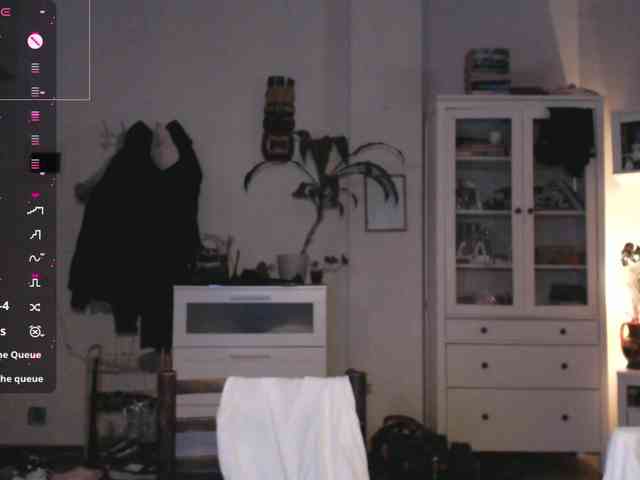 momorenaaa webcam