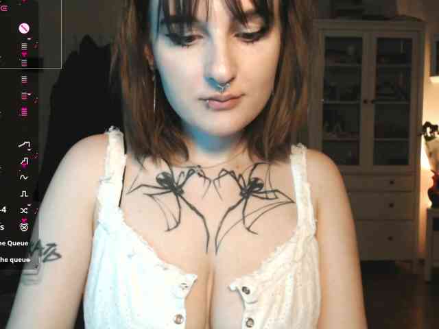 momorenaaa webcam