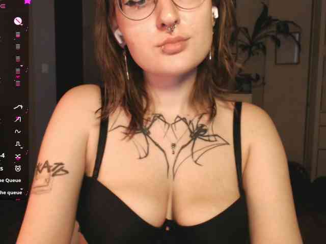 momorenaaa webcam