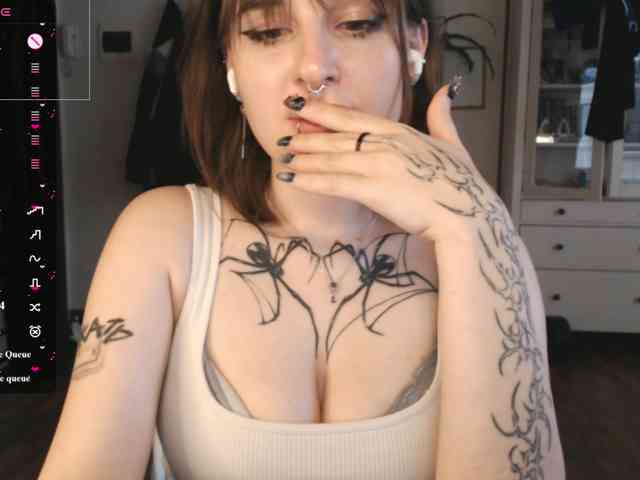 momorenaaa webcam