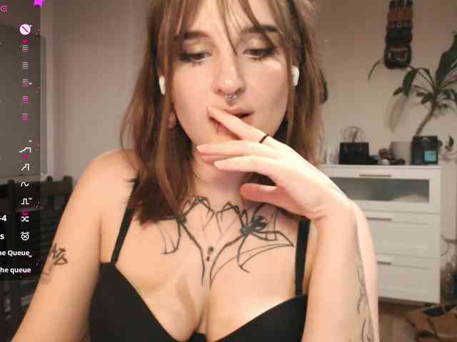 momorenaaa webcam