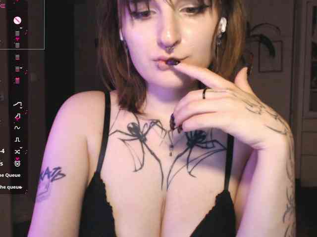 momorenaaa webcam