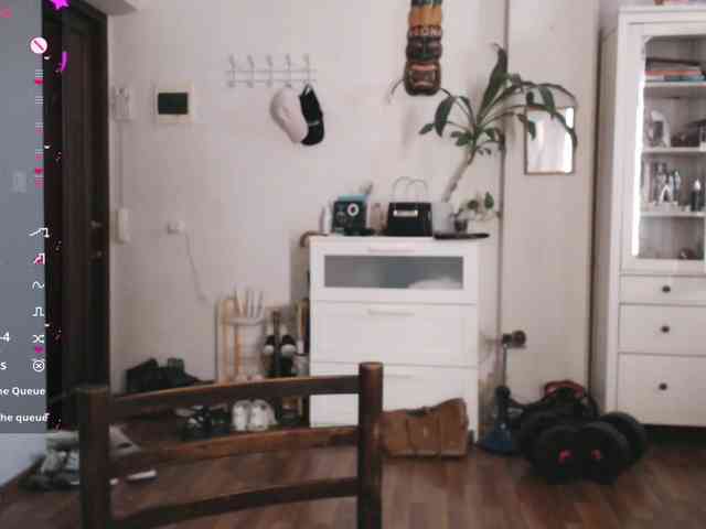 momorenaaa webcam