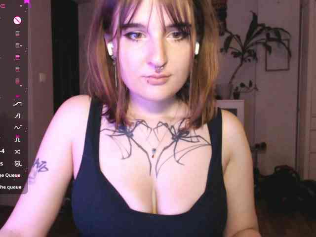 momorenaaa webcam