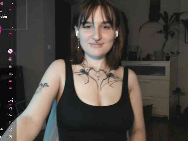 momorenaaa webcam