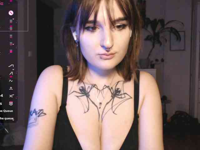 momorenaaa webcam