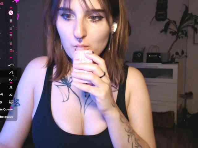 momorenaaa webcam