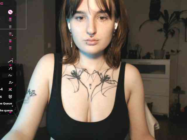 momorenaaa webcam