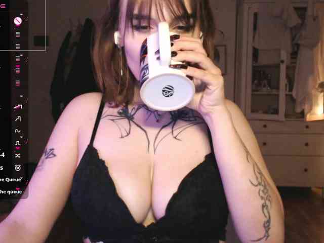 momorenaaa webcam