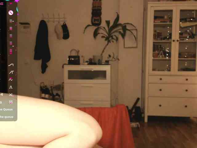 momorenaaa webcam
