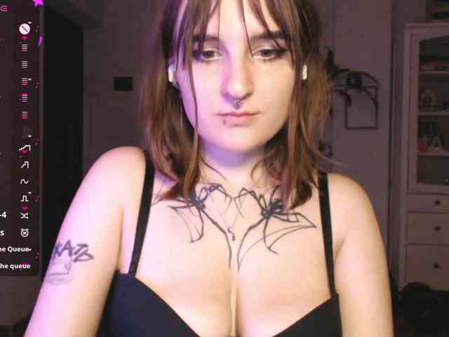 momorenaaa webcam