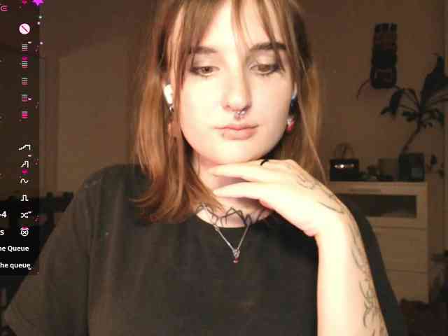 momorenaaa webcam