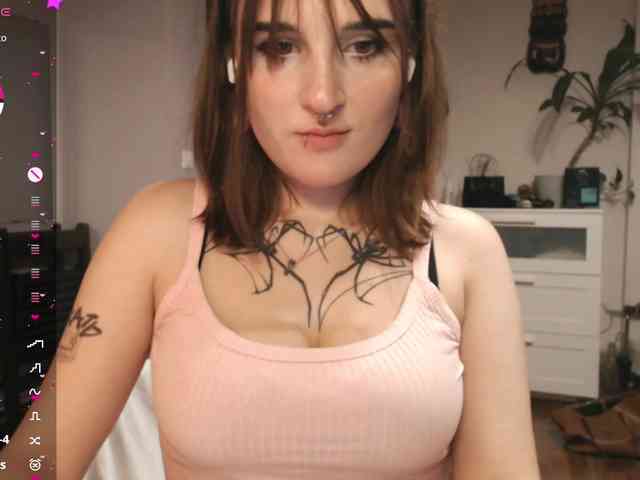 momorenaaa webcam