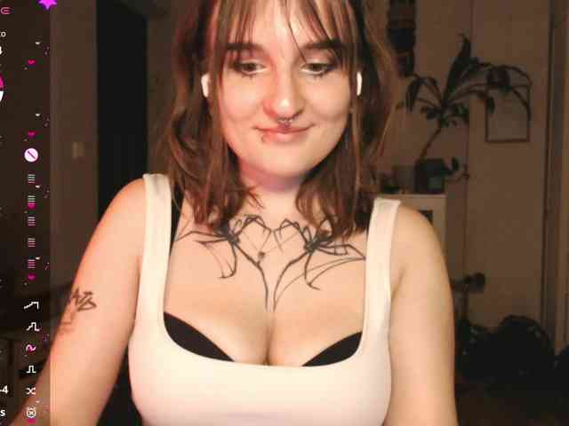 momorenaaa webcam