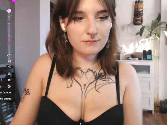 momorenaaa webcam