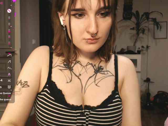 momorenaaa webcam