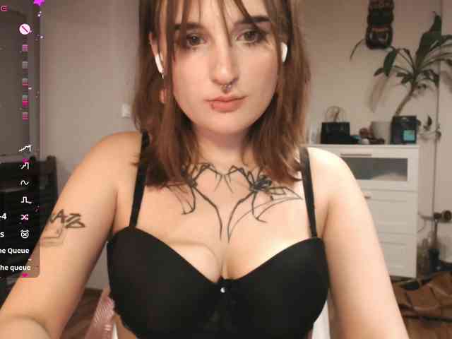 momorenaaa webcam