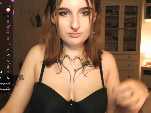 momorenaaa webcam