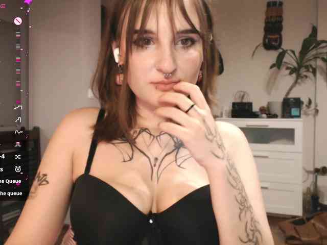 momorenaaa webcam