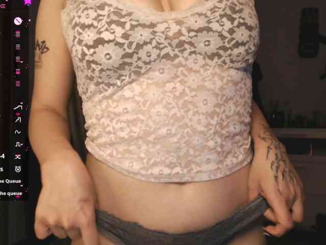 momorenaaa webcam