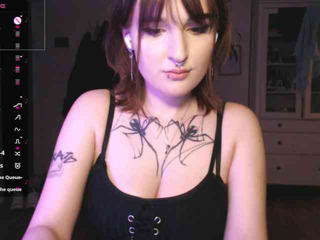 momorenaaa webcam