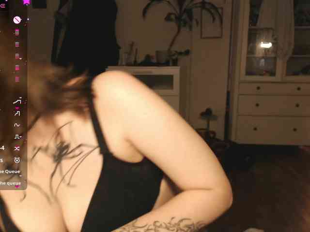 momorenaaa webcam