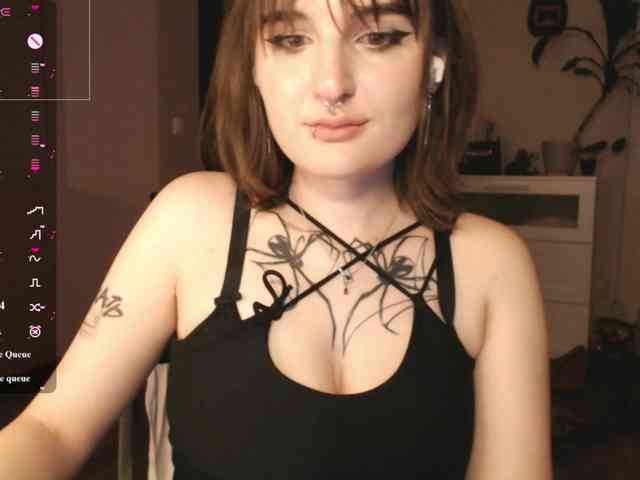 momorenaaa webcam