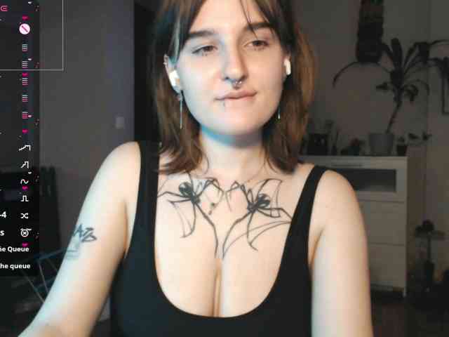 momorenaaa webcam