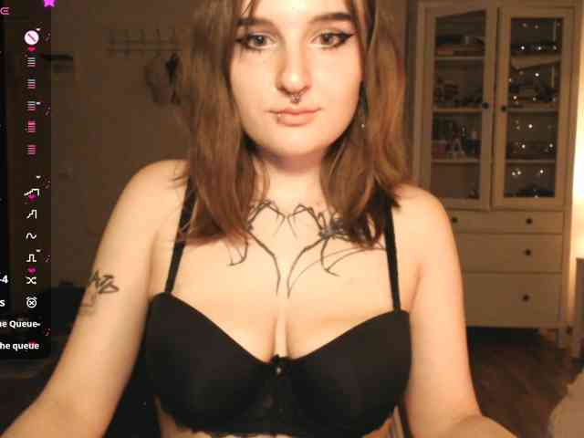 momorenaaa webcam