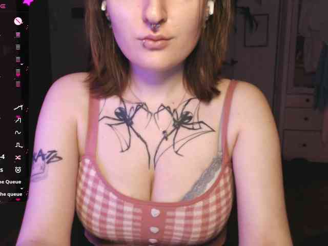 momorenaaa webcam