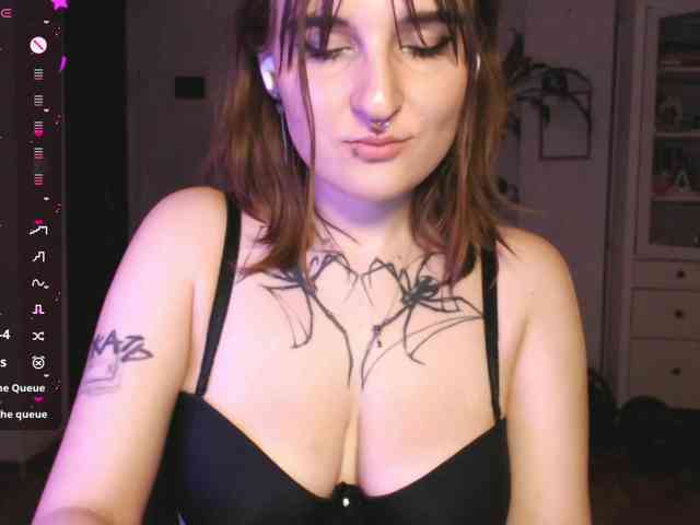 momorenaaa webcam