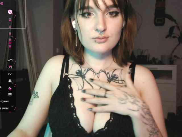 momorenaaa webcam
