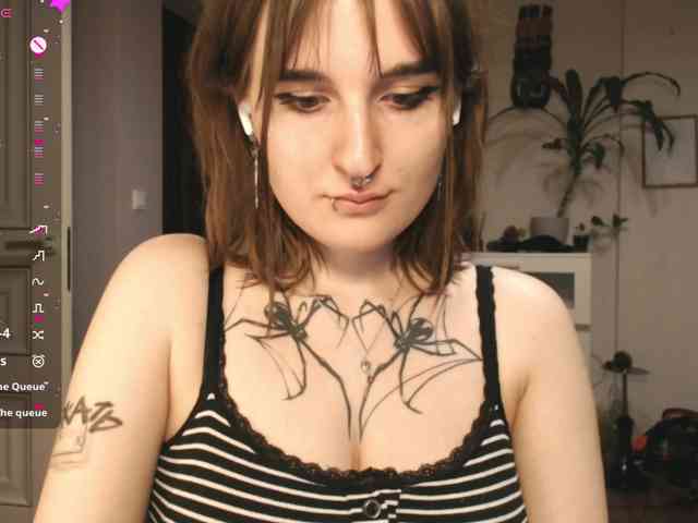 momorenaaa webcam