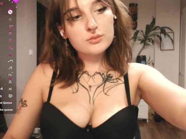 momorenaaa webcam