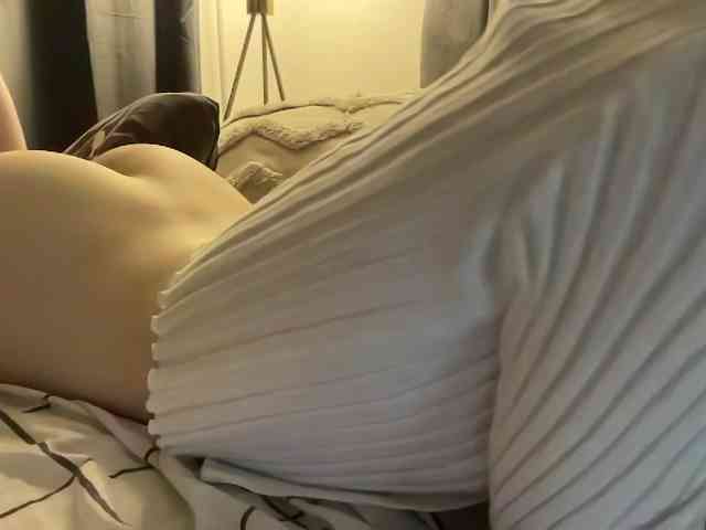 k1ss_me11 webcam