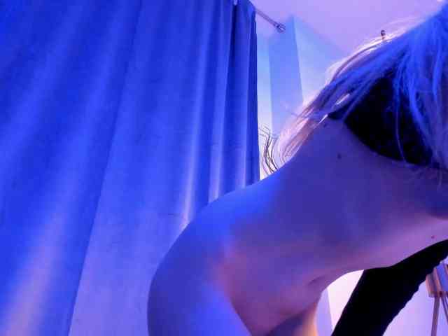 k1ss_me11 webcam