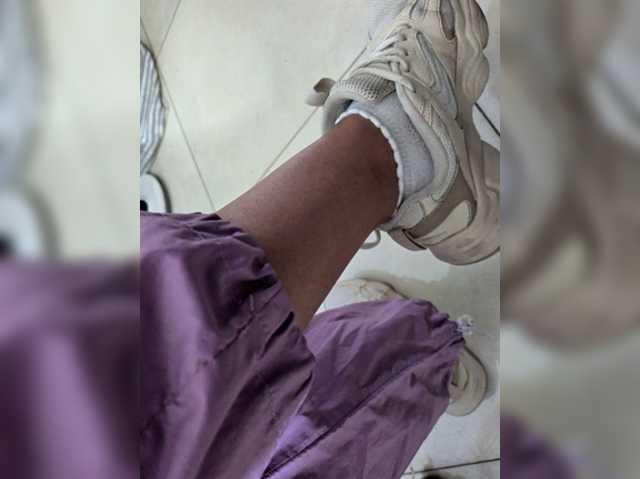 Kata-svn, live now on BongaCams