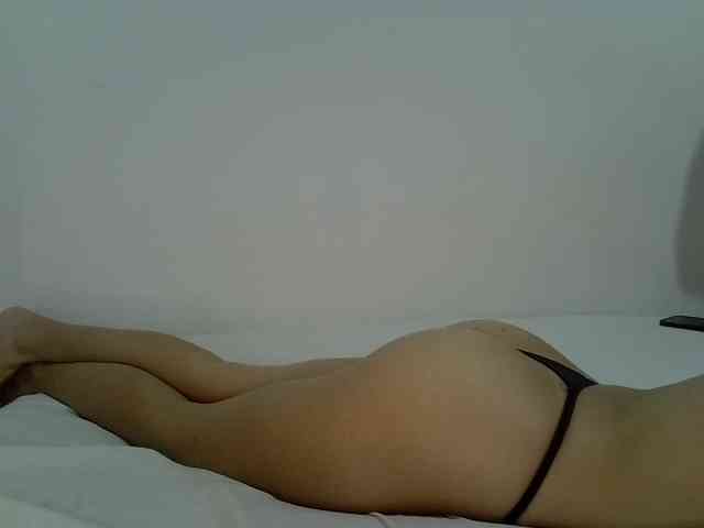 AlanaMartins webcam