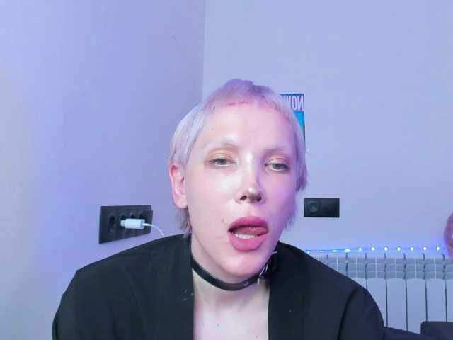 lyricca live webcam show