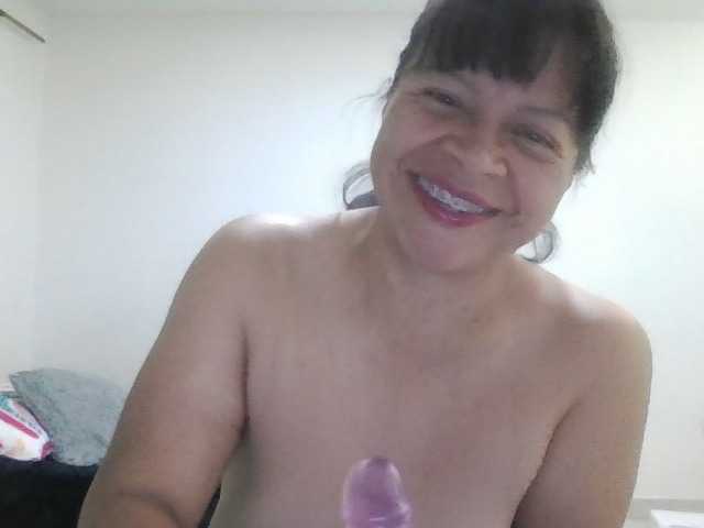 adri007 live cam preview