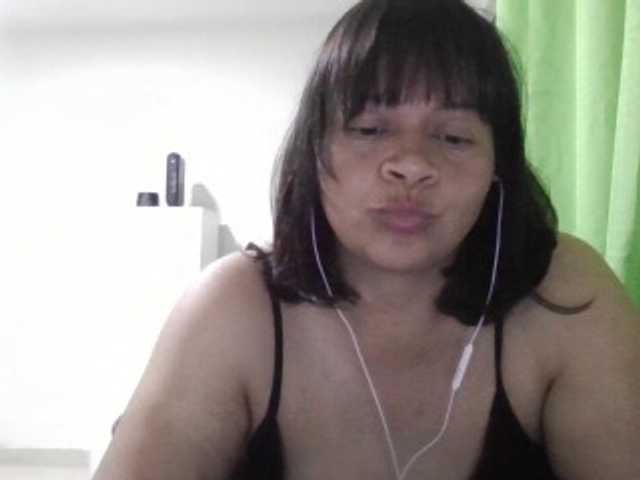 adri007 live cam preview