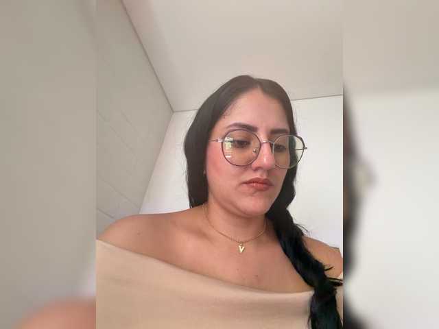 EvanShell1 live cam on BongaCams
