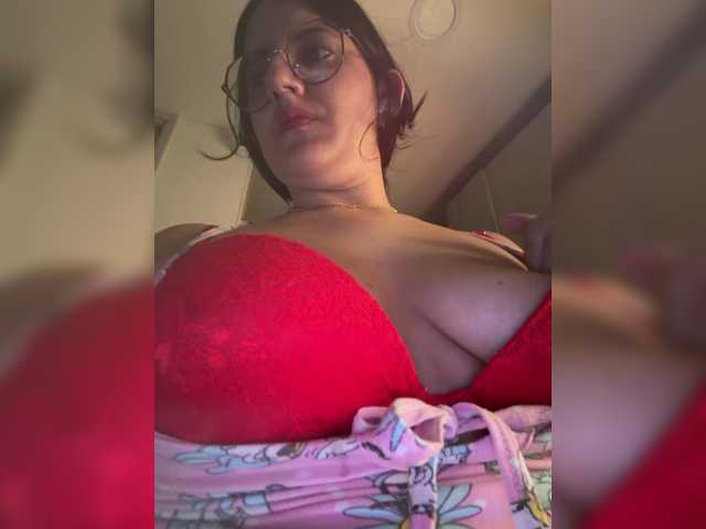 EvanShell1 live cam on BongaCams