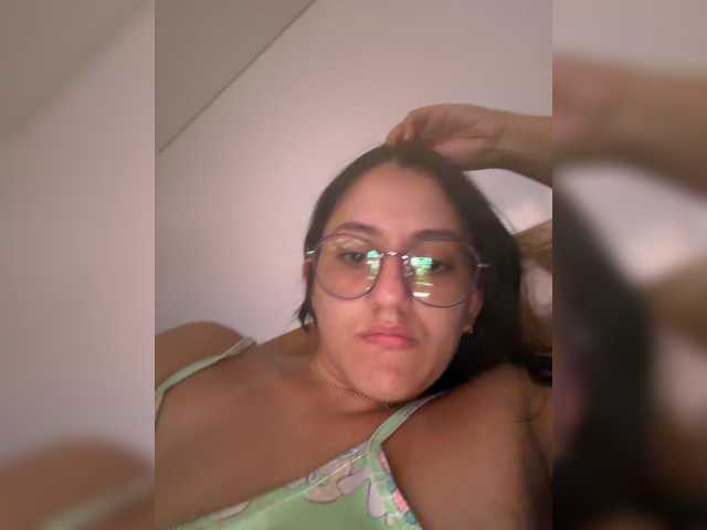 EvanShell1 live cam on BongaCams