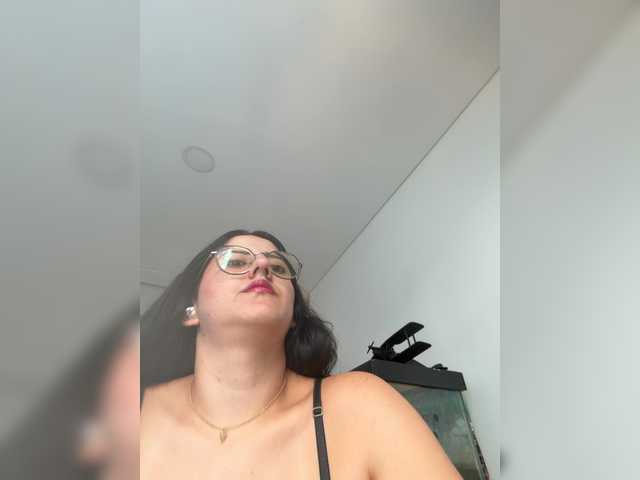 EvanShell1 live webcam show