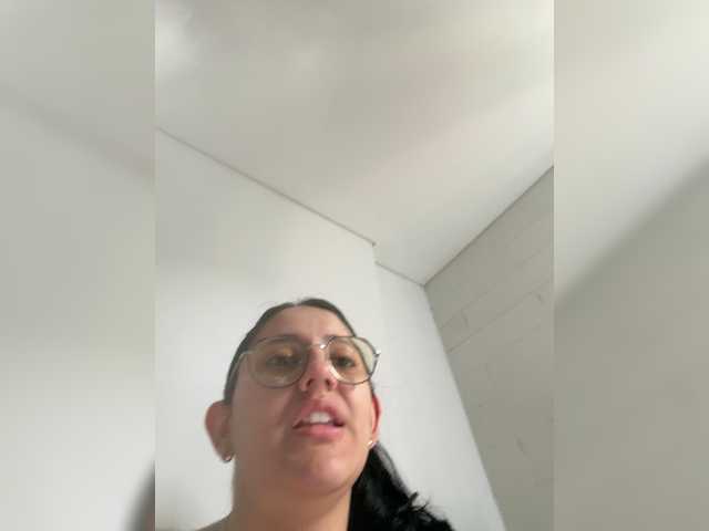 EvanShell1 live cam on BongaCams