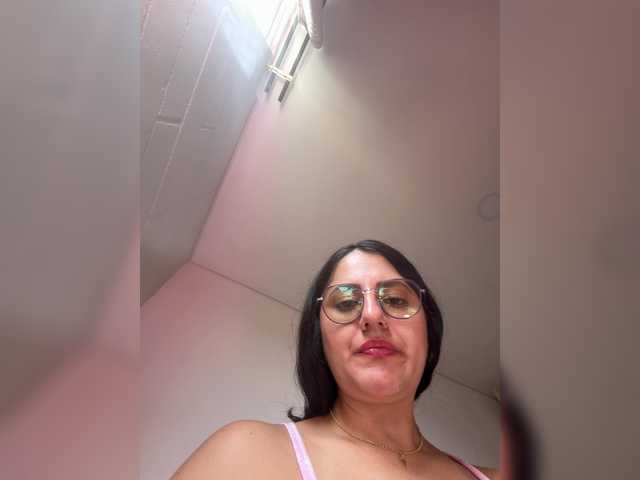 EvanShell1 live cam on BongaCams