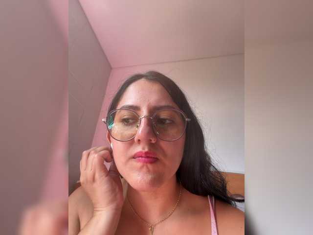 EvanShell1 live cam on BongaCams