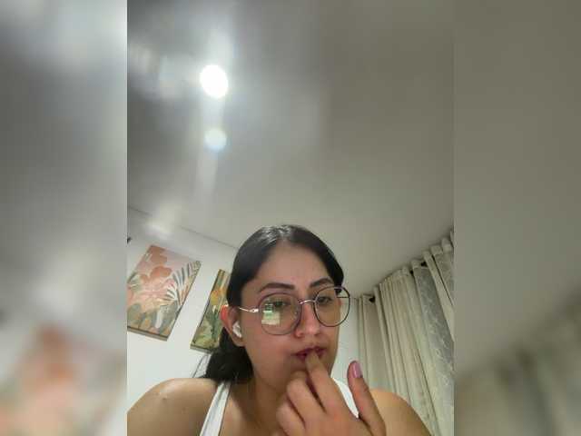 EvanShell1 live cam on BongaCams